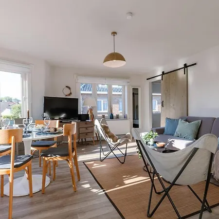 Apartment Sunny & Bright In The Center Of De Haan